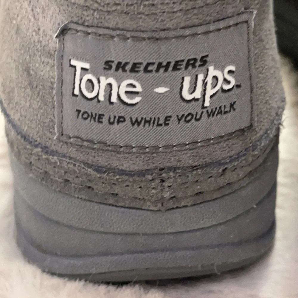 Sketchers Tone Up Chalet Winter Boots Size 6